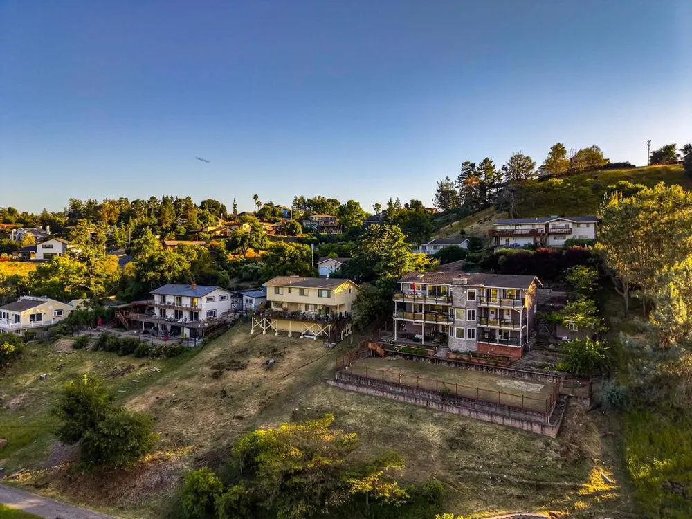 17241 Quail Court Morgan Hill, CA 95037