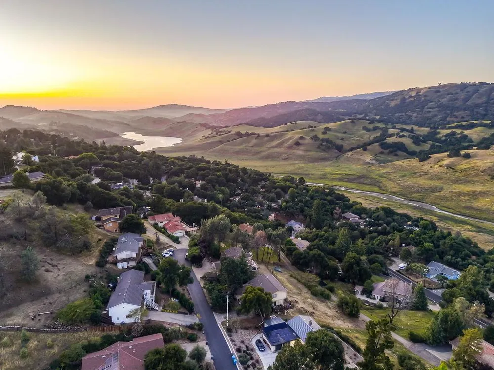 17241 Quail Court Morgan Hill, CA 95037