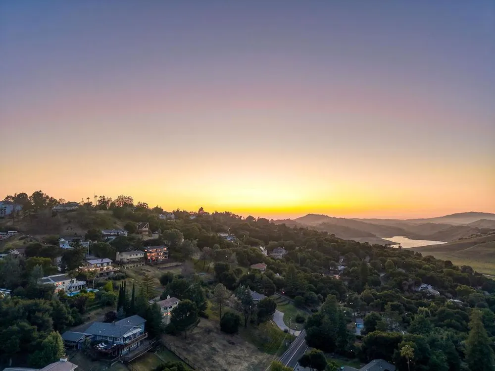 17241 Quail Court Morgan Hill, CA 95037