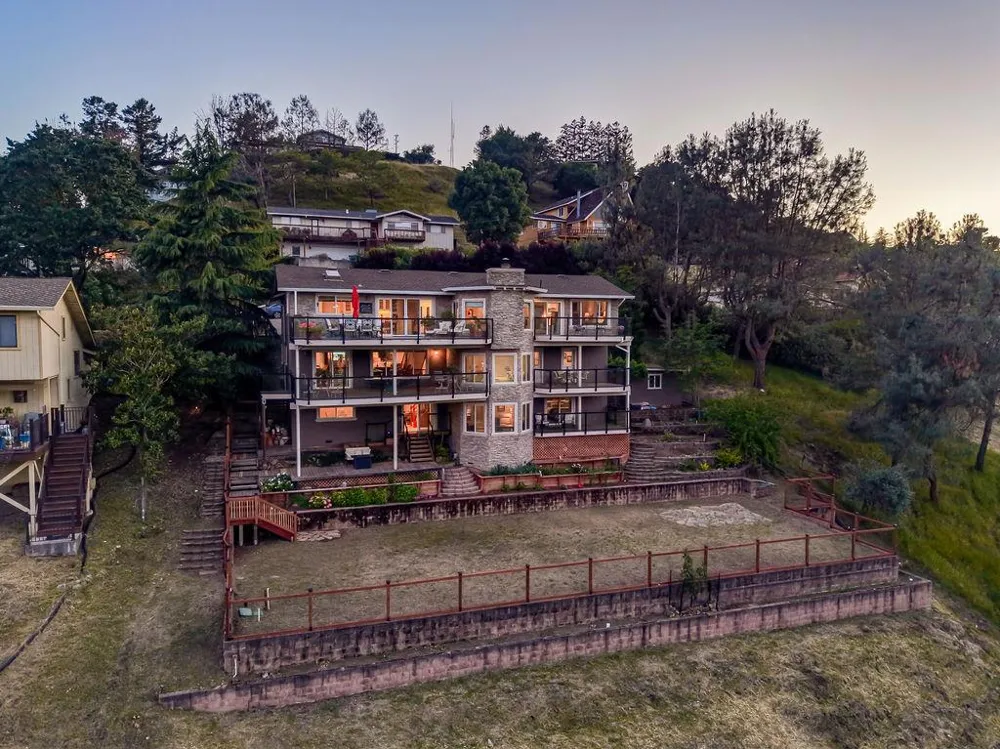 17241 Quail Court Morgan Hill, CA 95037
