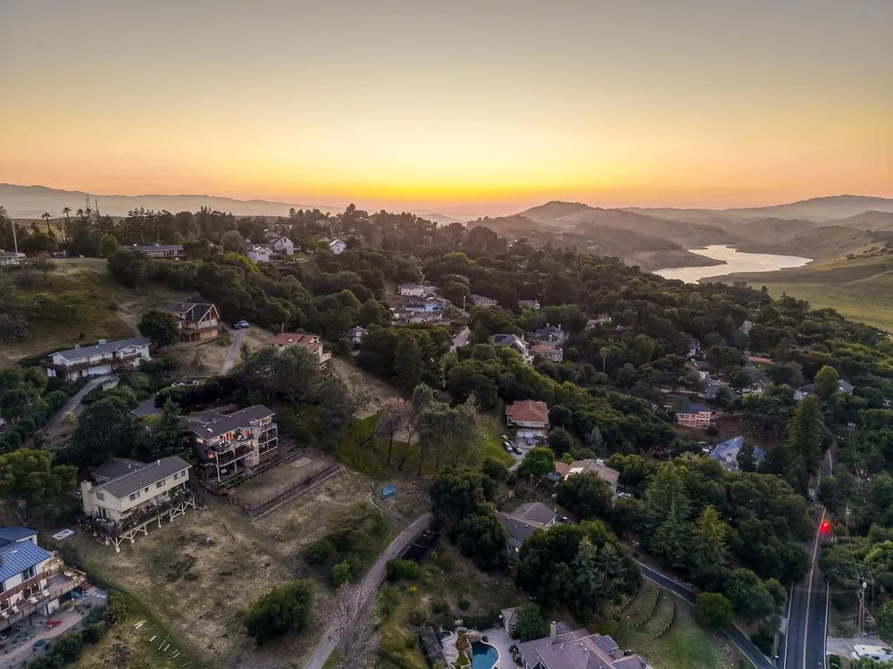 17241 Quail Court Morgan Hill, CA 95037