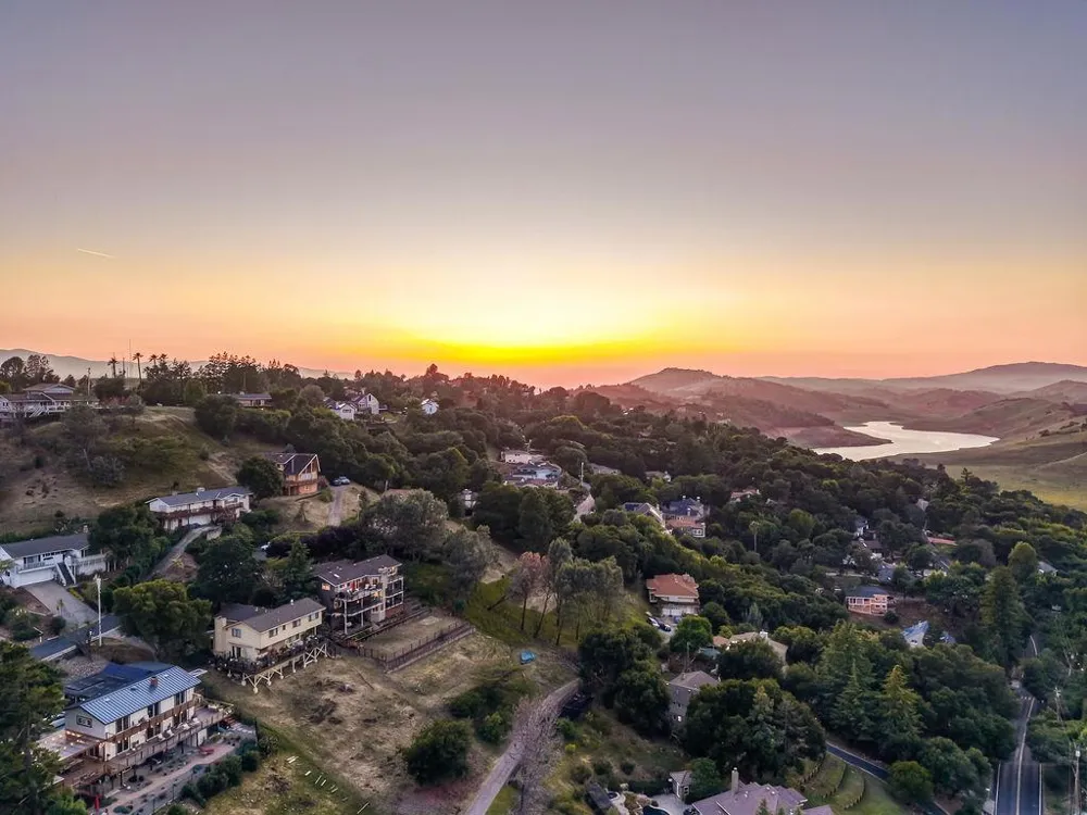 17241 Quail Court Morgan Hill, CA 95037
