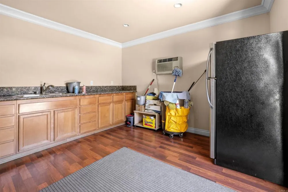800 Mollison Avenue #10 El Cajon, CA 92021