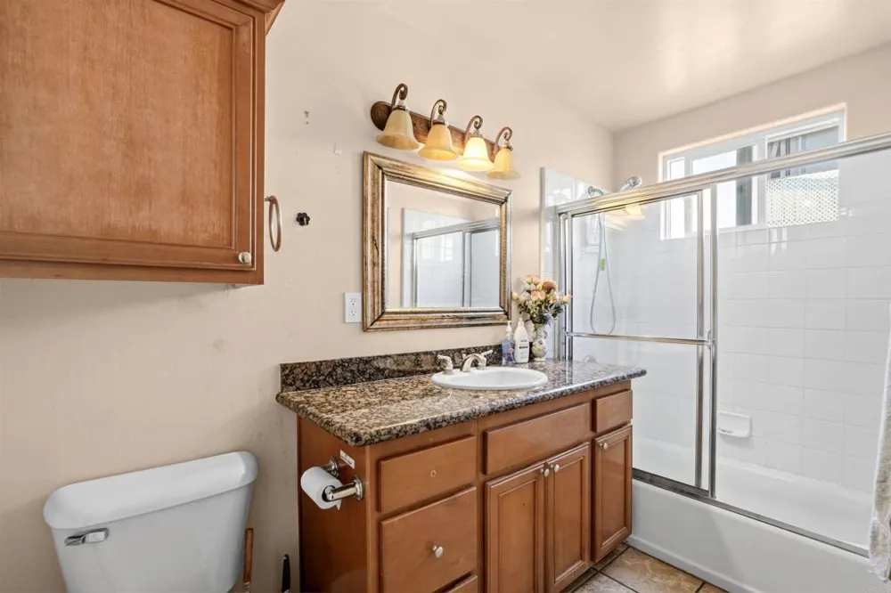 800 Mollison Avenue #10 El Cajon, CA 92021