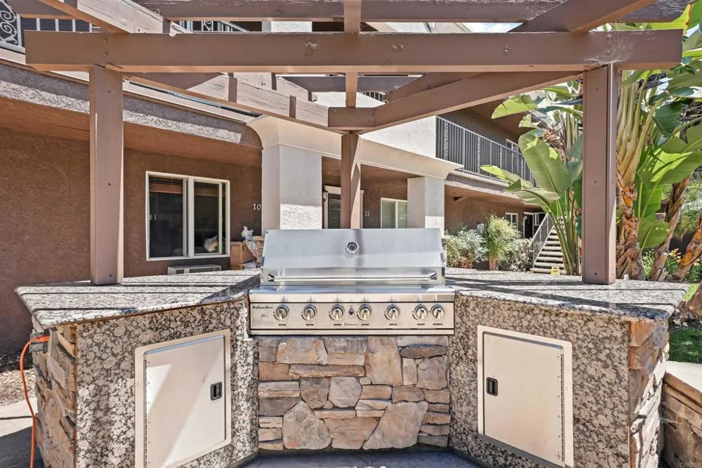 800 Mollison Avenue #10 El Cajon, CA 92021