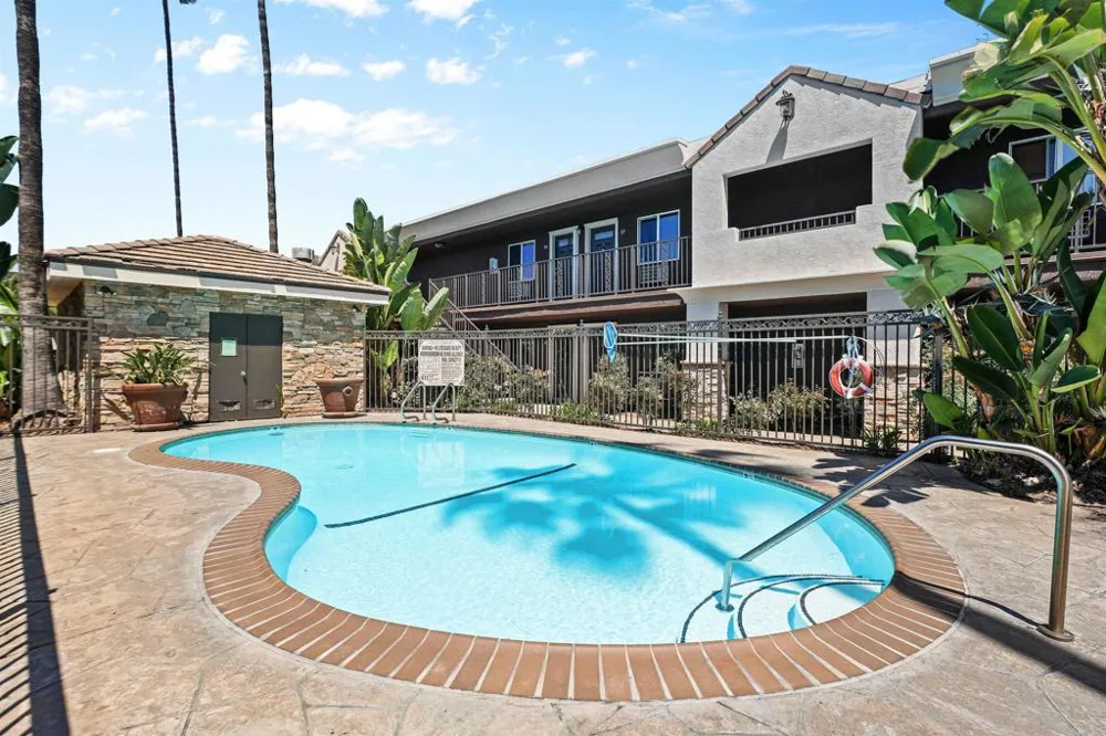 800 Mollison Avenue #10 El Cajon, CA 92021
