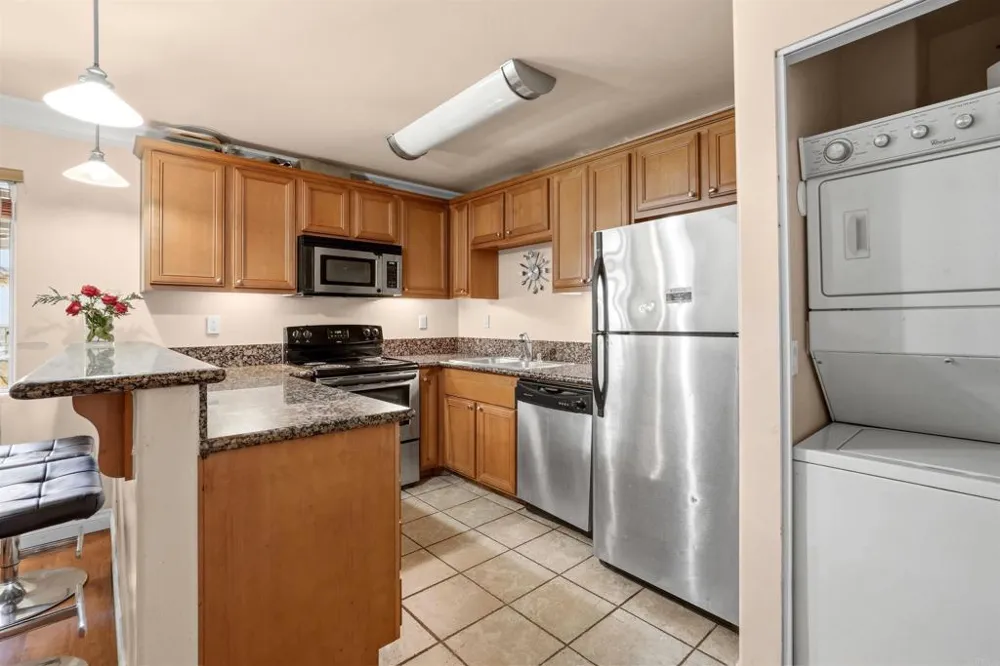 800 Mollison Avenue #10 El Cajon, CA 92021