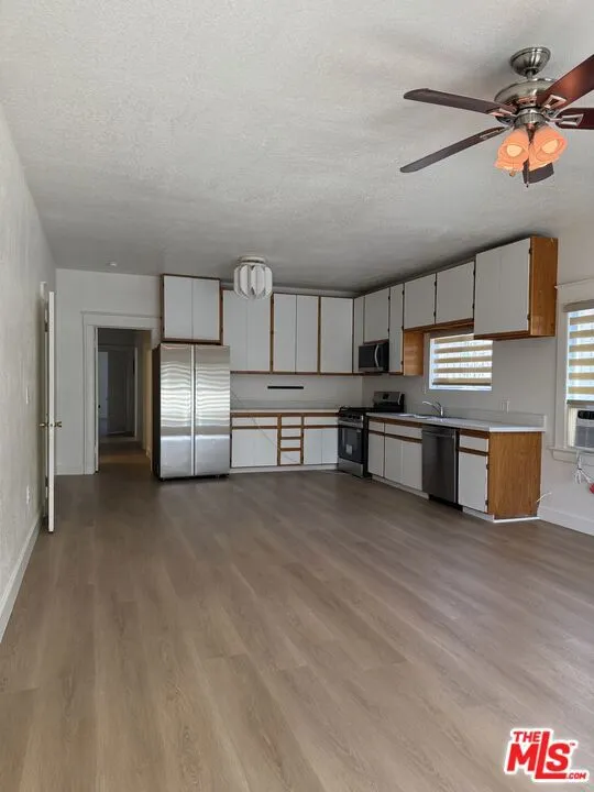 832 S Catalina Street Los Angeles, CA 90005