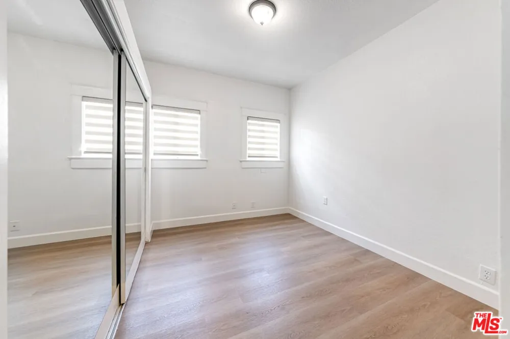 832 S Catalina Street Los Angeles, CA 90005