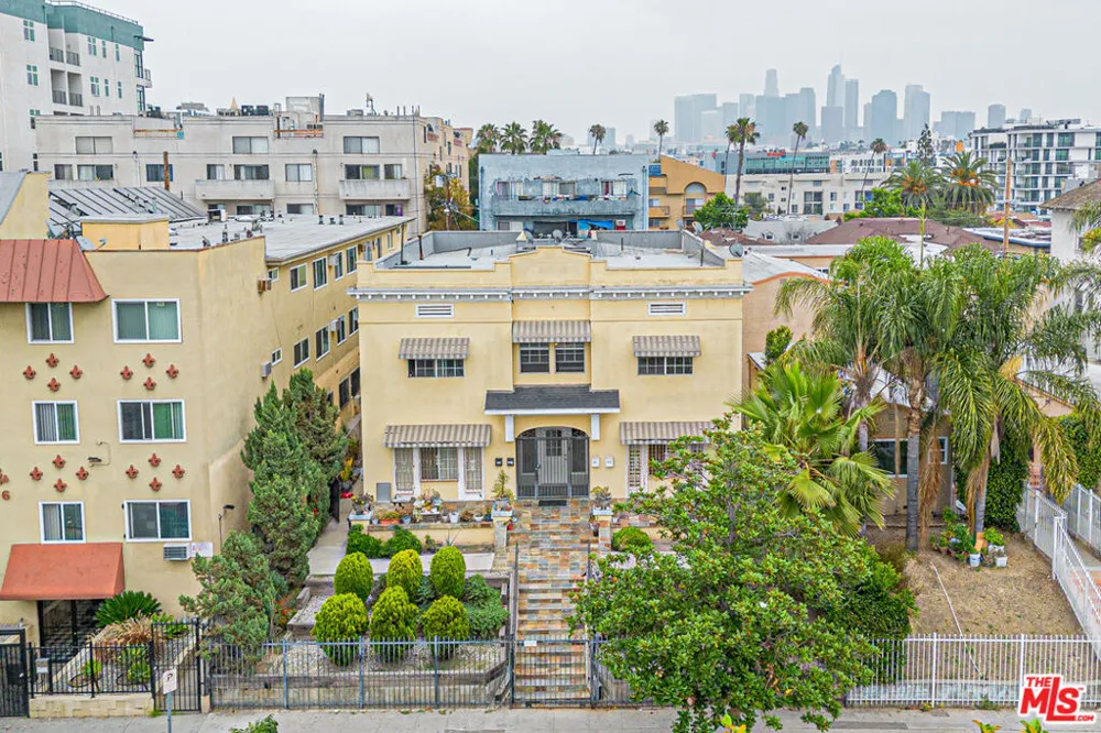 832 S Catalina Street Los Angeles, CA 90005
