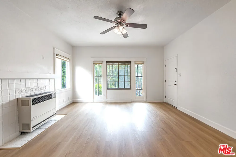832 S Catalina Street Los Angeles, CA 90005