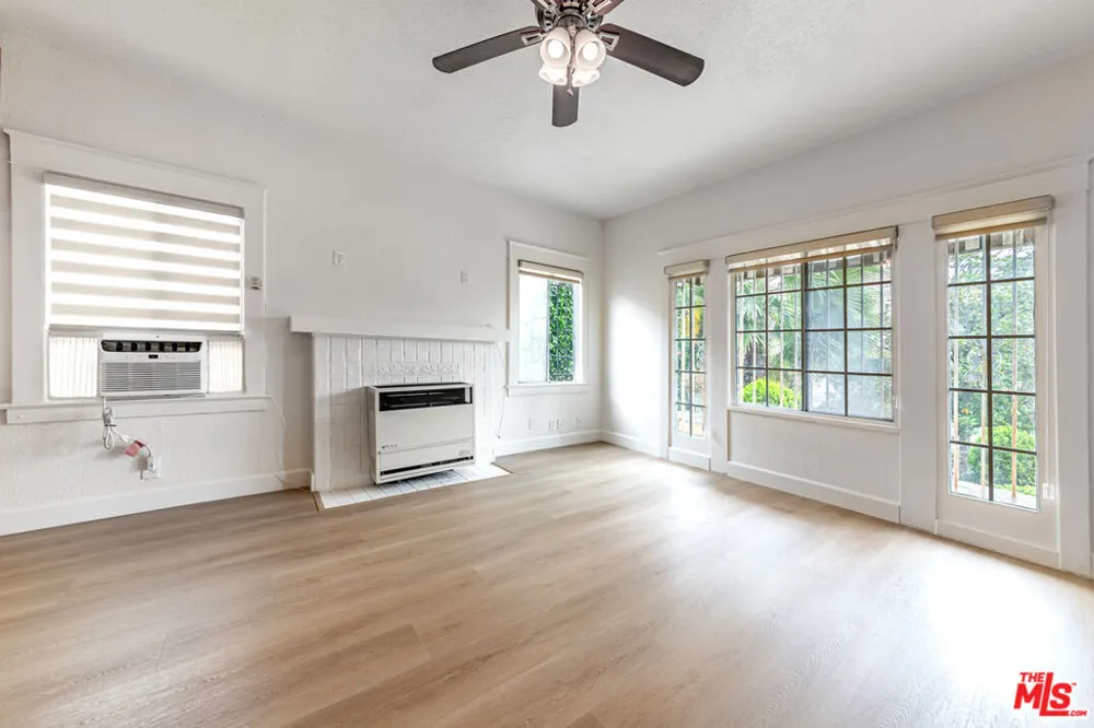 832 S Catalina Street Los Angeles, CA 90005