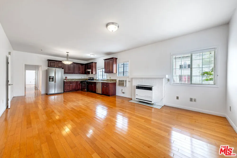 832 S Catalina Street Los Angeles, CA 90005