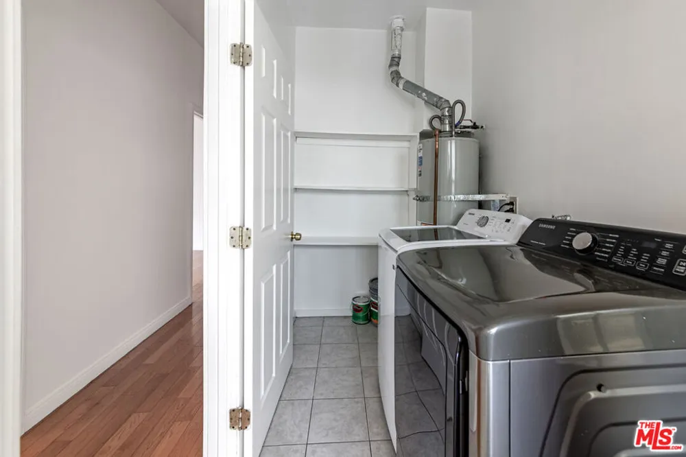 832 S Catalina Street Los Angeles, CA 90005