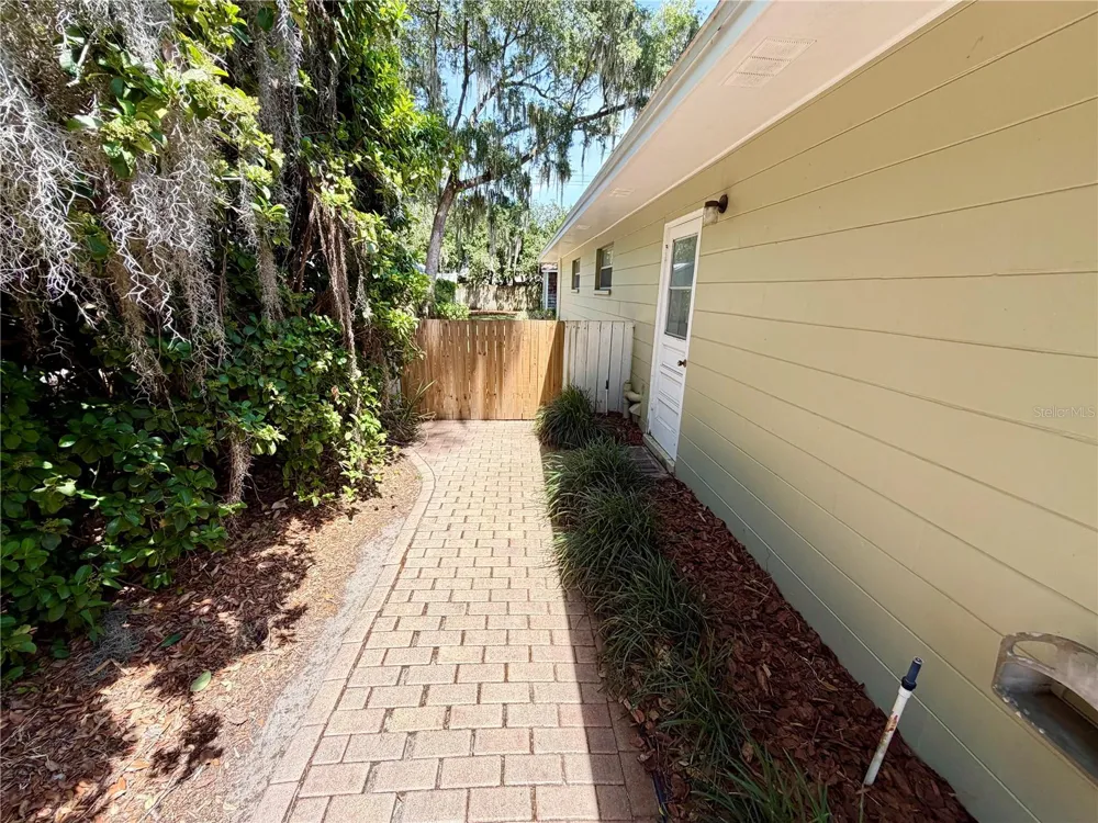 6322 OAK SQUARE E Lakeland, FL 33813
