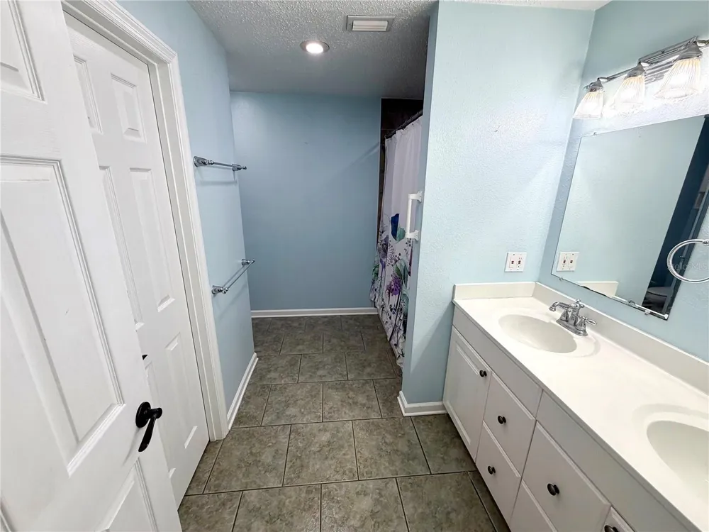 6322 OAK SQUARE E Lakeland, FL 33813