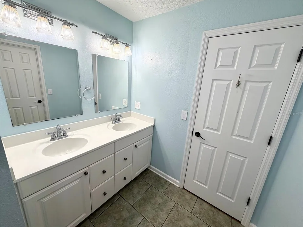6322 OAK SQUARE E Lakeland, FL 33813