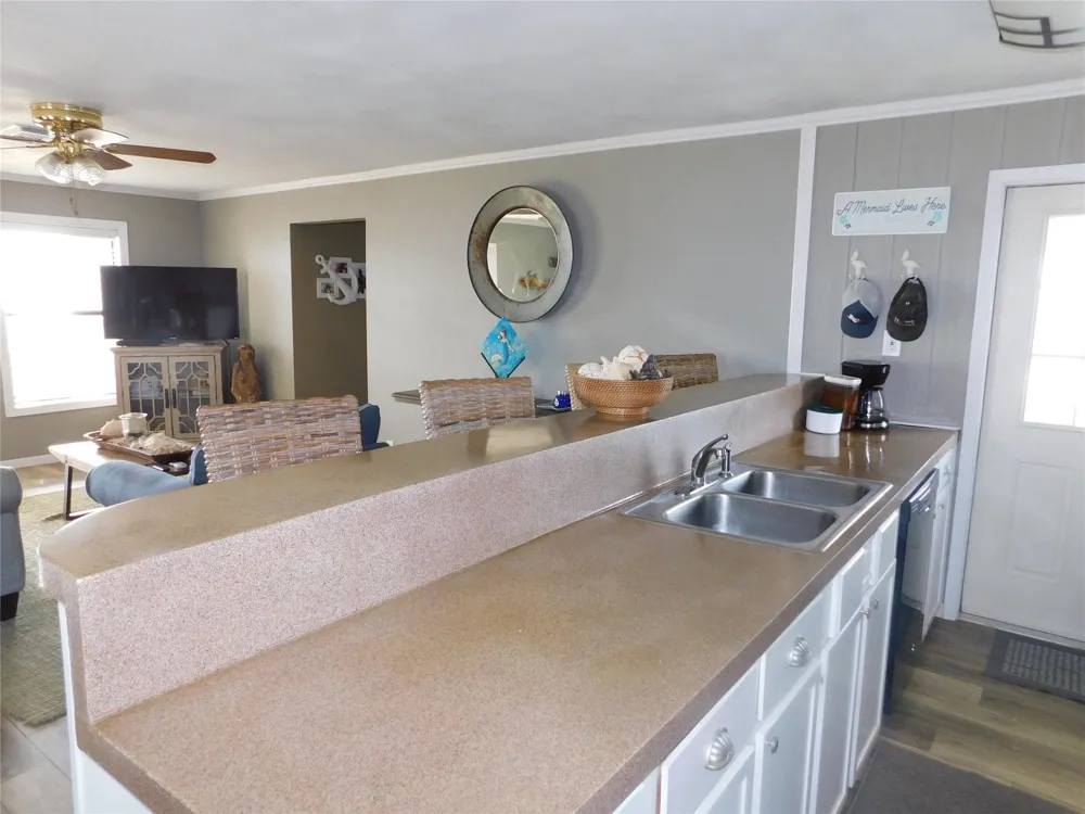 739 Marshall Johnson S Port Lavaca, TX 77979