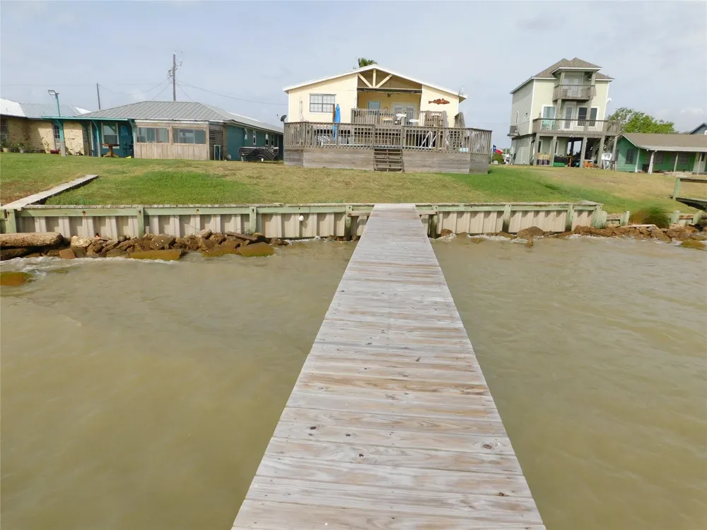 739 Marshall Johnson S Port Lavaca, TX 77979