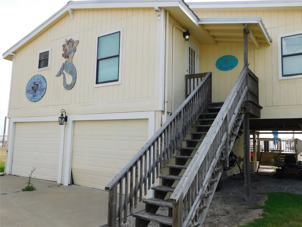 739 Marshall Johnson S Port Lavaca, TX 77979