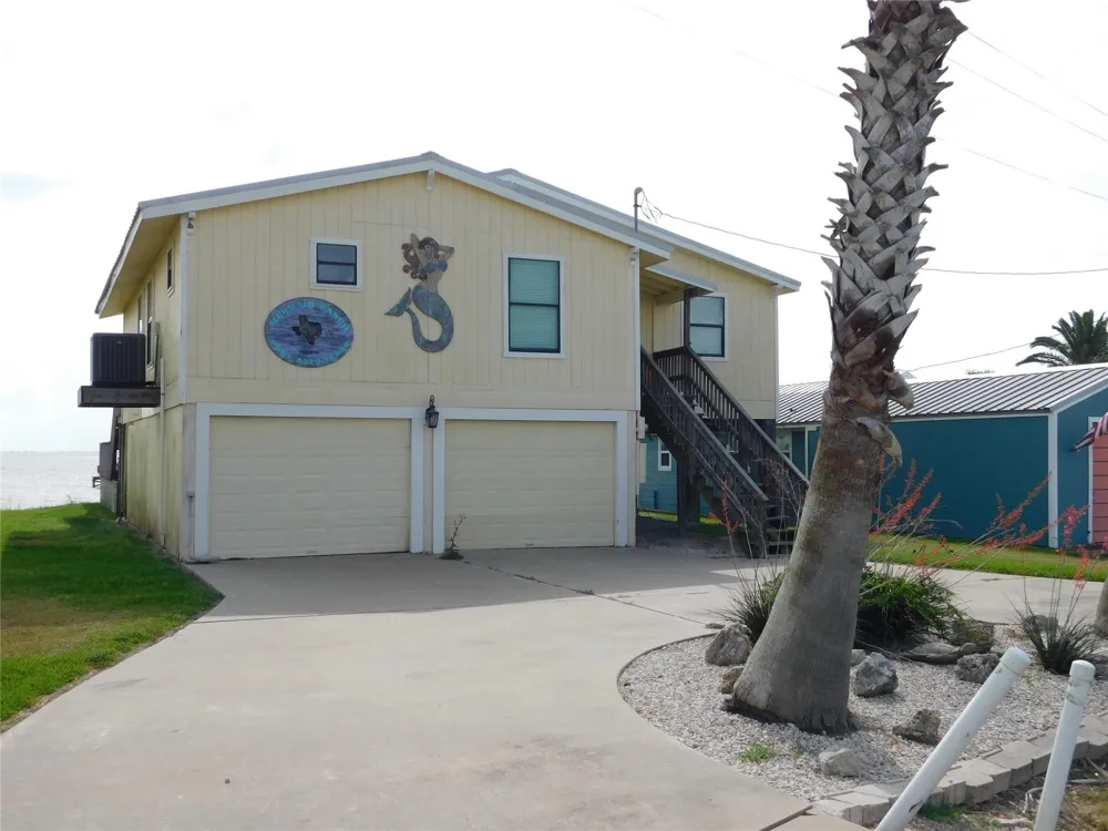 739 Marshall Johnson S Port Lavaca, TX 77979