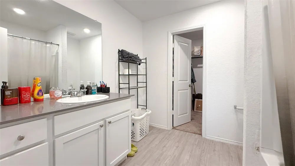 6735 Carlton Crest San Antonio, TX 78253