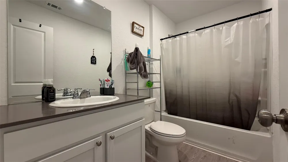 6735 Carlton Crest San Antonio, TX 78253