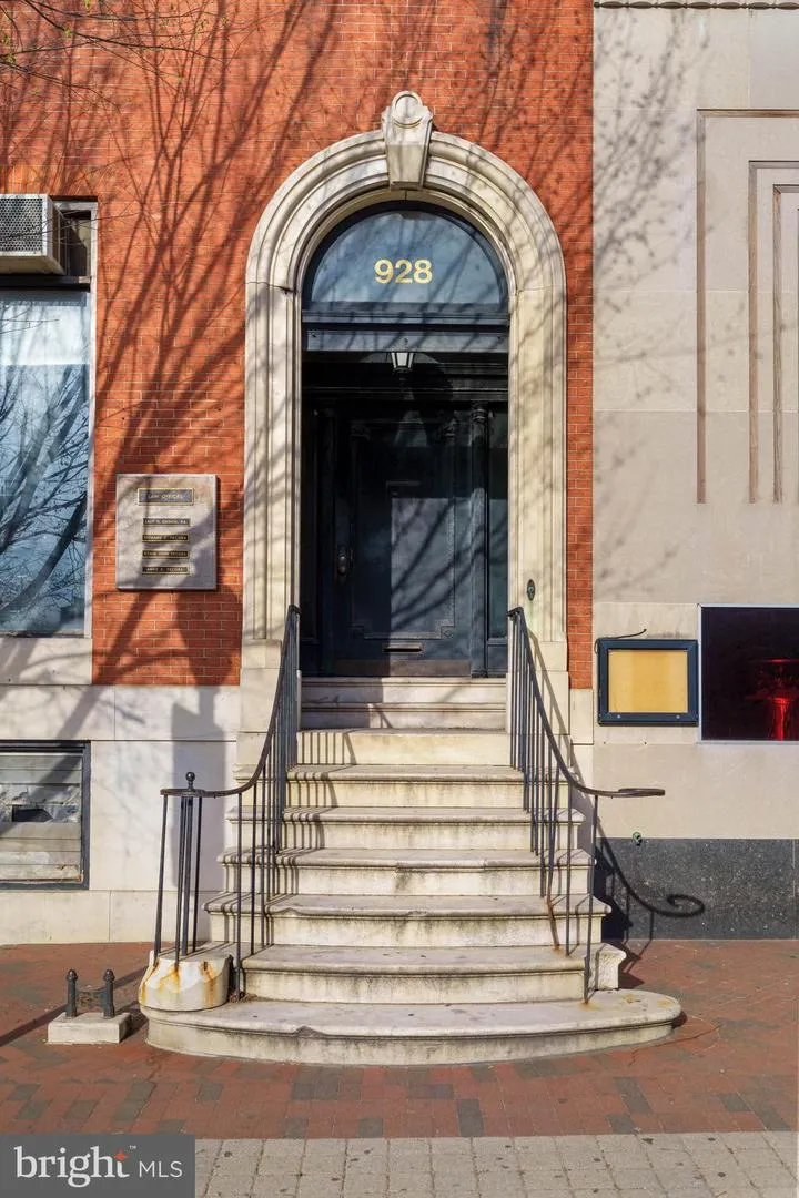 928 CHARLES STREET Baltimore, MD 21201