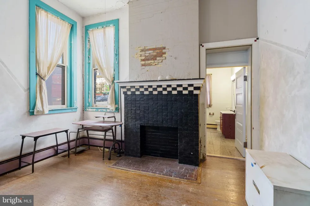 928 CHARLES STREET Baltimore, MD 21201