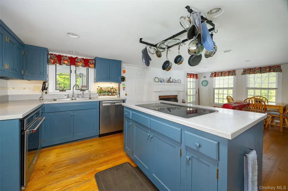 212 Pleasant Ridge Road Poughquag, NY 12570