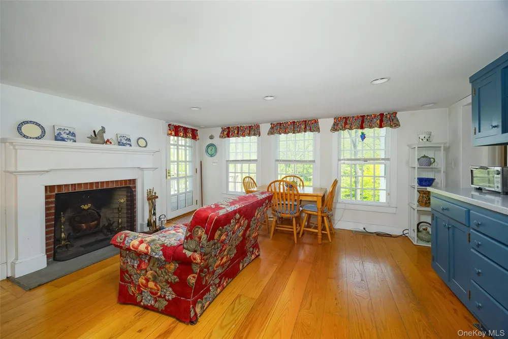 212 Pleasant Ridge Road Poughquag, NY 12570