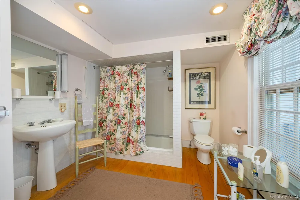 212 Pleasant Ridge Road Poughquag, NY 12570
