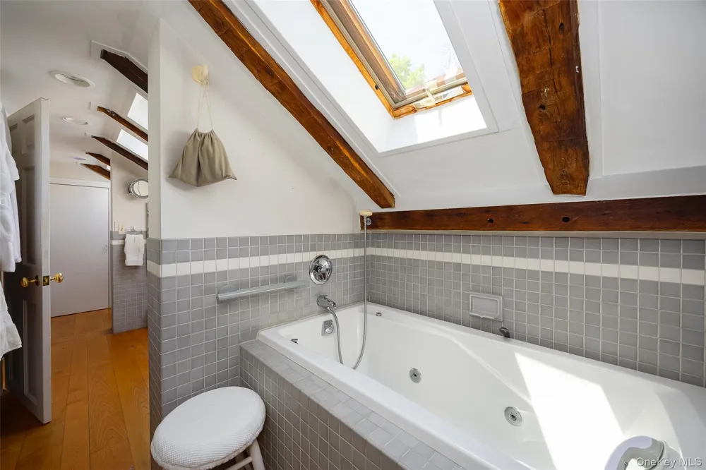 212 Pleasant Ridge Road Poughquag, NY 12570