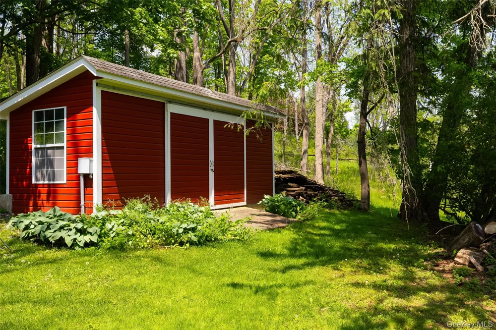 212 Pleasant Ridge Road Poughquag, NY 12570