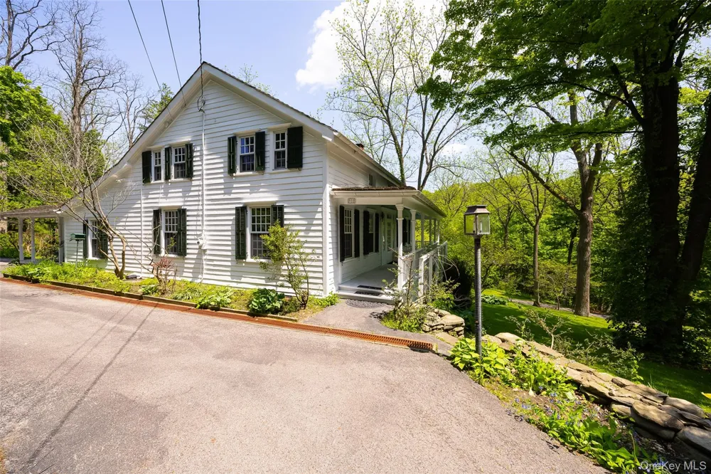 212 Pleasant Ridge Road Poughquag, NY 12570