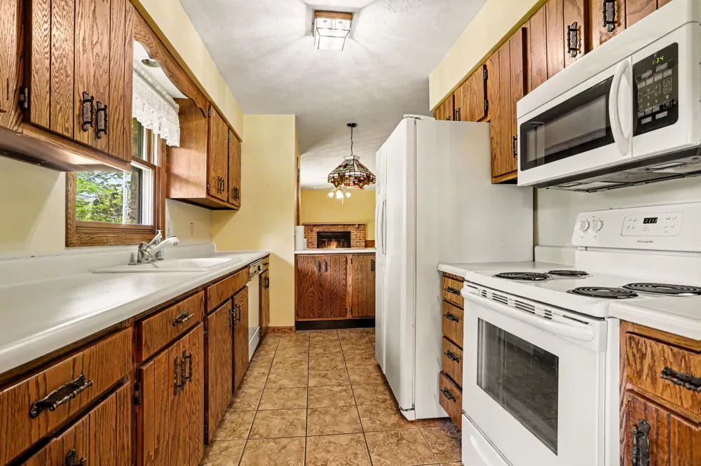 11621 M-216 Marcellus, MI 49067