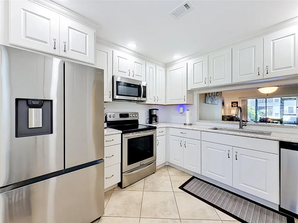 2650 COUNTRYSIDE BOULEVARD #E103 Clearwater, FL 33761