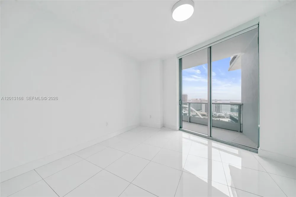 900 Biscayne Blvd #4006 Miami, FL 33132