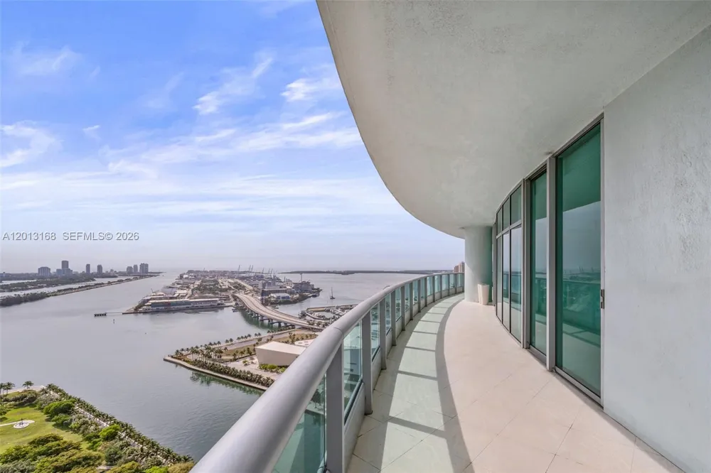 900 Biscayne Blvd #4006 Miami, FL 33132