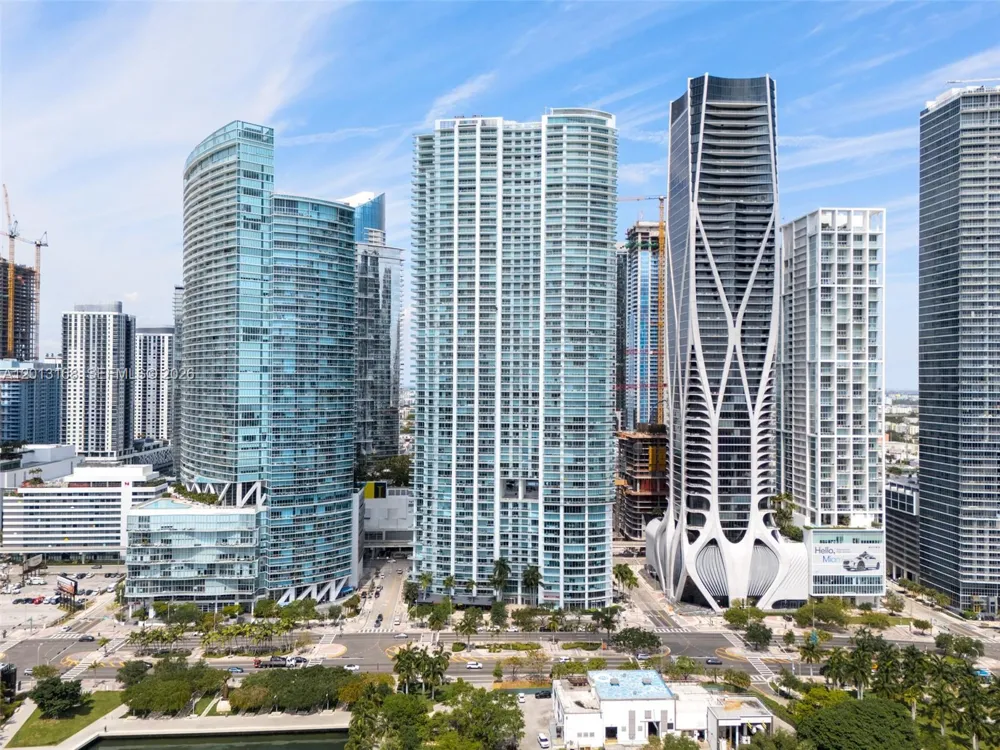 900 Biscayne Blvd #4006 Miami, FL 33132