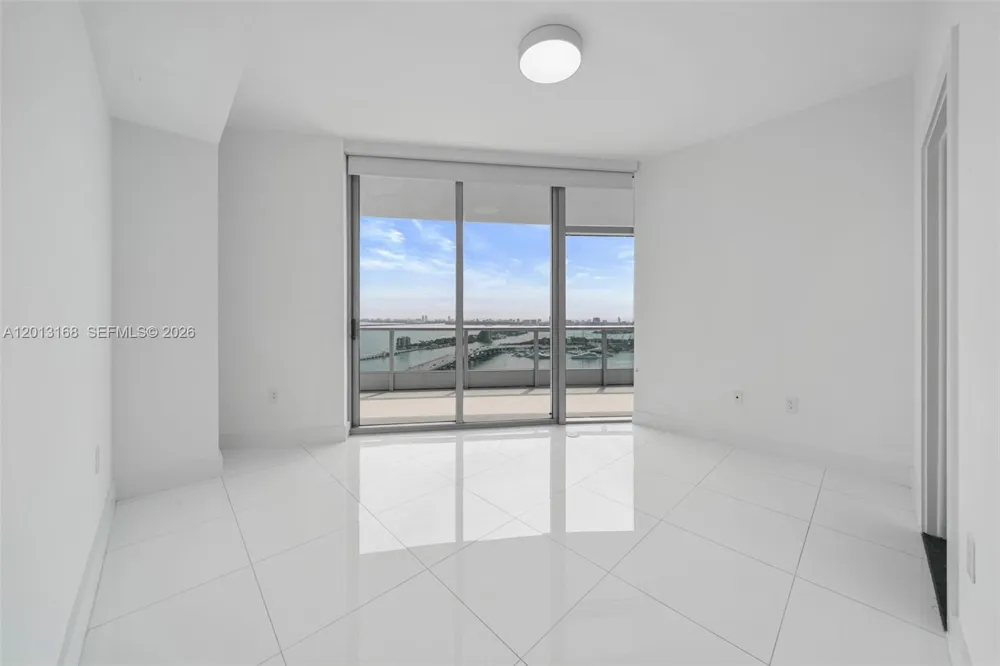 900 Biscayne Blvd #4006 Miami, FL 33132