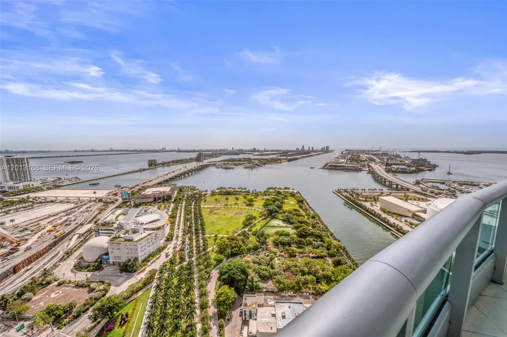 900 Biscayne Blvd #4006 Miami, FL 33132