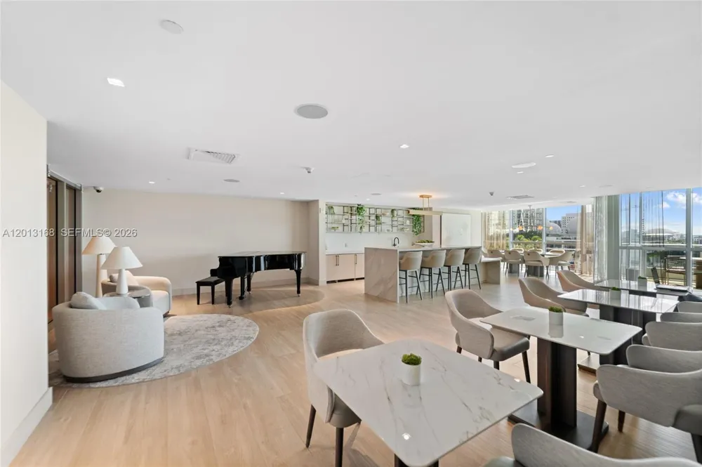 900 Biscayne Blvd #4006 Miami, FL 33132