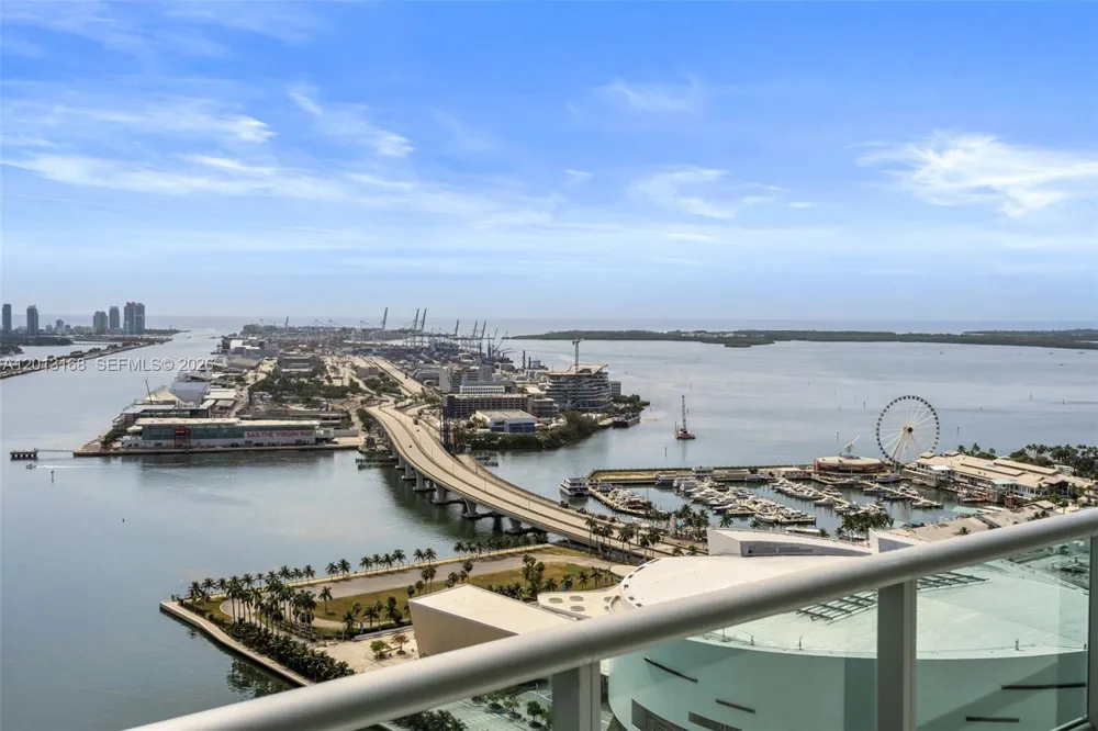 900 Biscayne Blvd #4006 Miami, FL 33132
