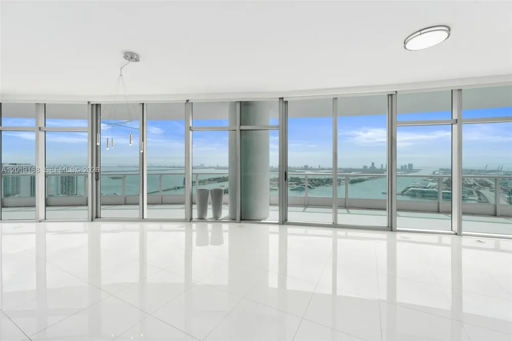 900 Biscayne Blvd #4006 Miami, FL 33132