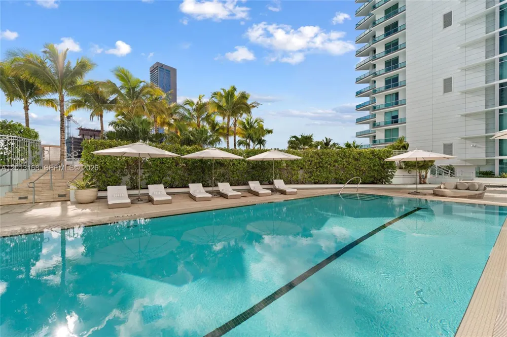 900 Biscayne Blvd #4006 Miami, FL 33132