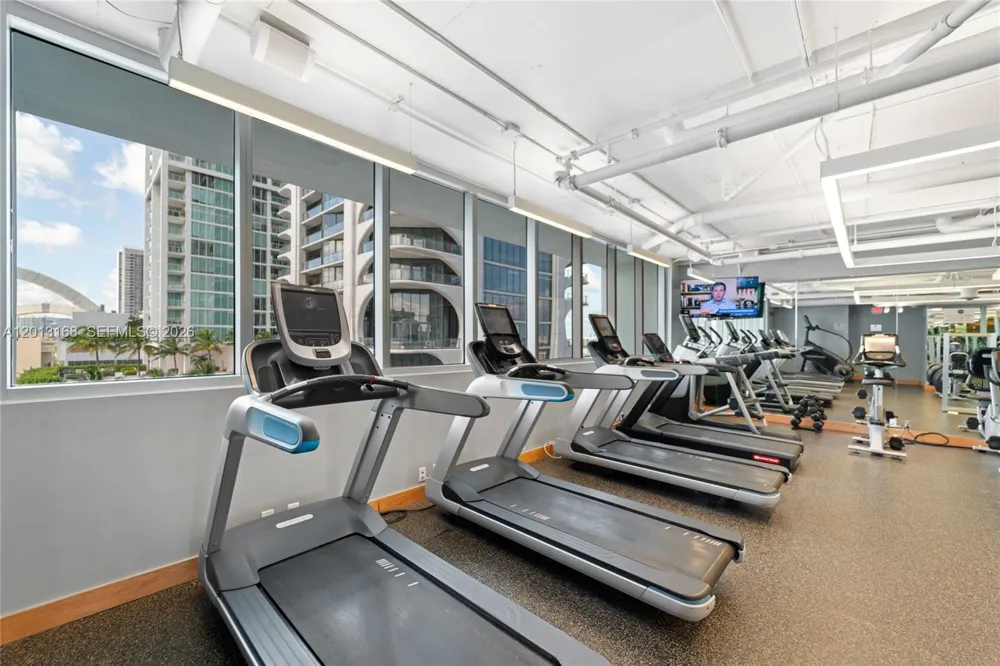 900 Biscayne Blvd #4006 Miami, FL 33132