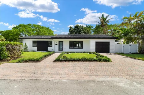 10 NW 100th St
