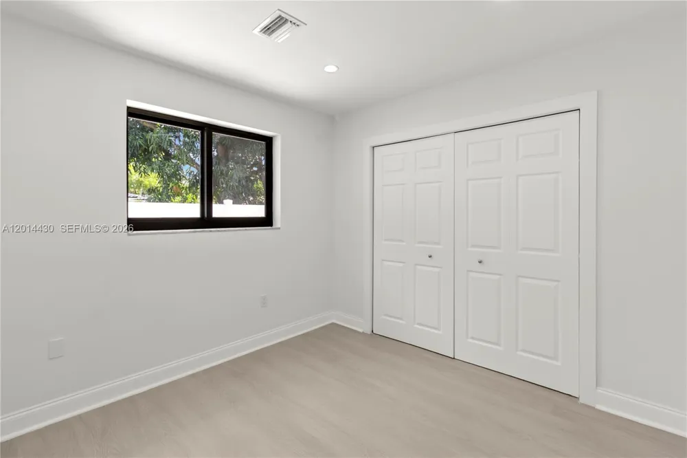 10 NW 100th St Miami Shores, FL 33150