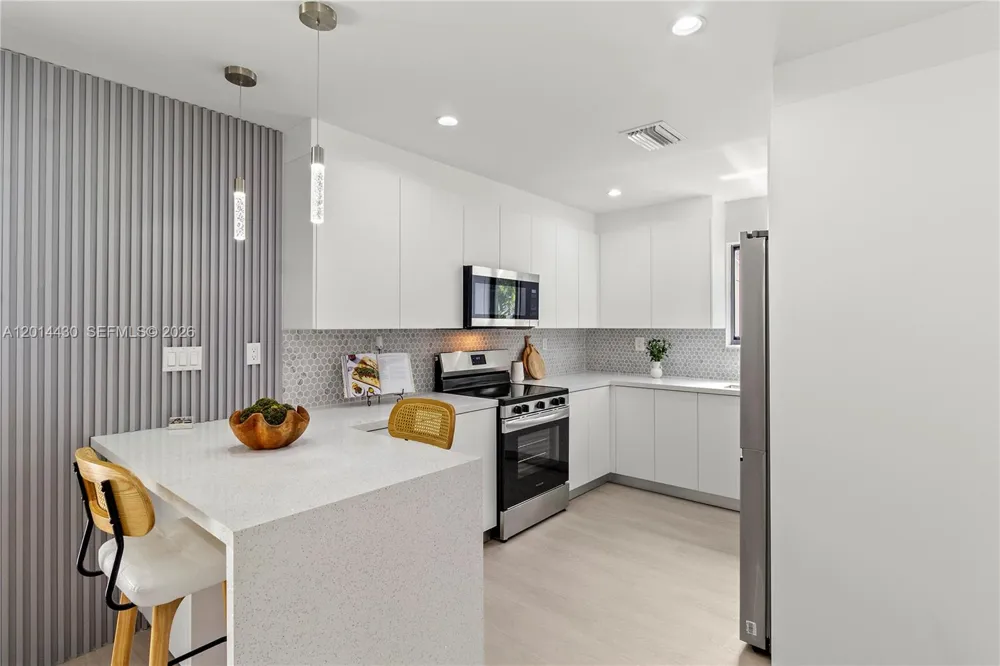 10 NW 100th St Miami Shores, FL 33150